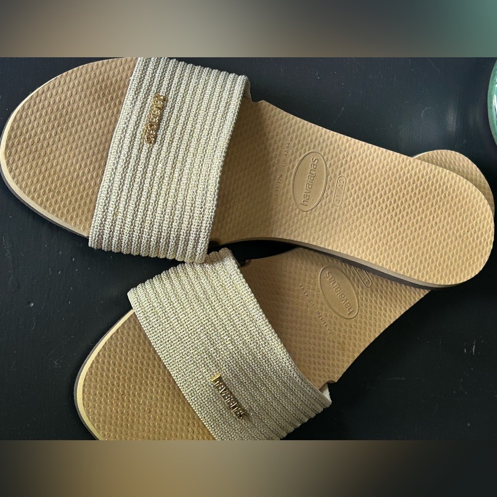 Havaianas You Malta Golden Slip on Sandals 11/12